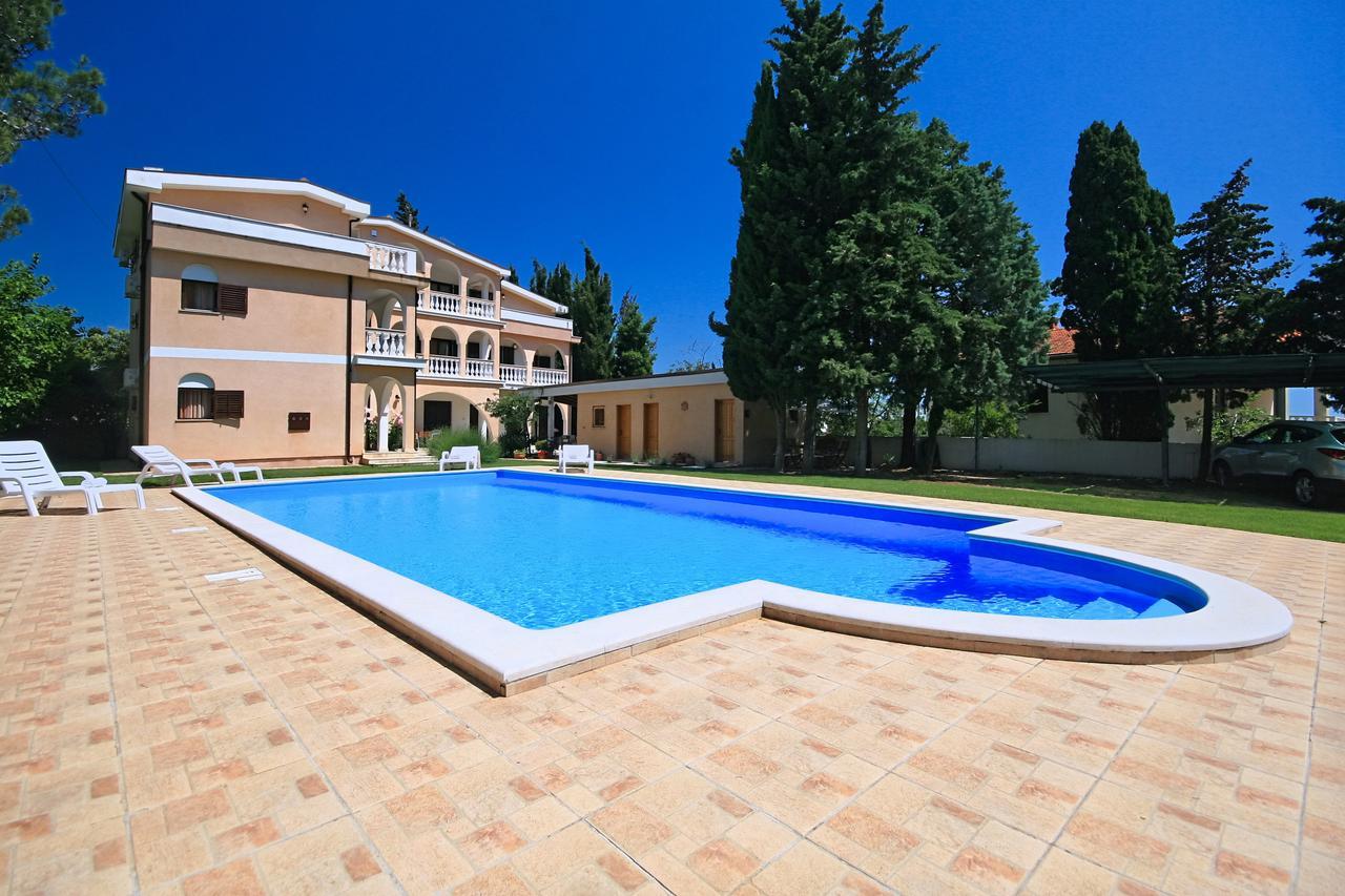 Sun Palace Residence Premantura Εξωτερικό φωτογραφία