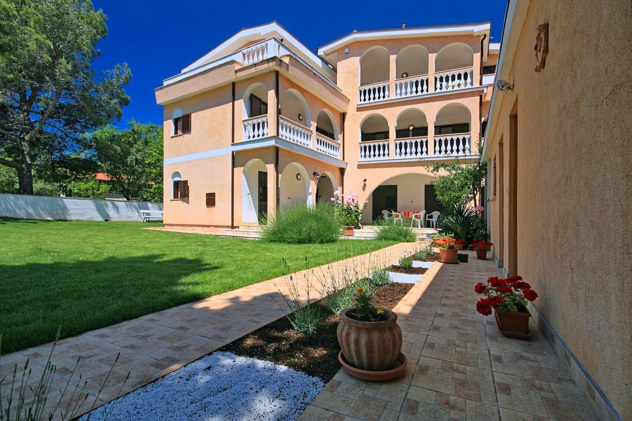 Sun Palace Residence Premantura Εξωτερικό φωτογραφία